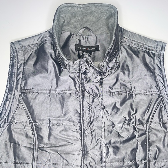 NY&Co. Metallic Grey Puffer Zip-Up Buttoned Sleeveless Turtleneck Vest Jacket XL - Picture 2 of 10